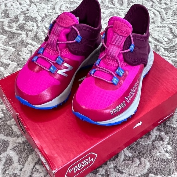 NEW w/Box New Balance Infant Fresh Foam Trail ROAV V1 Bungee - Picture 2 of 15